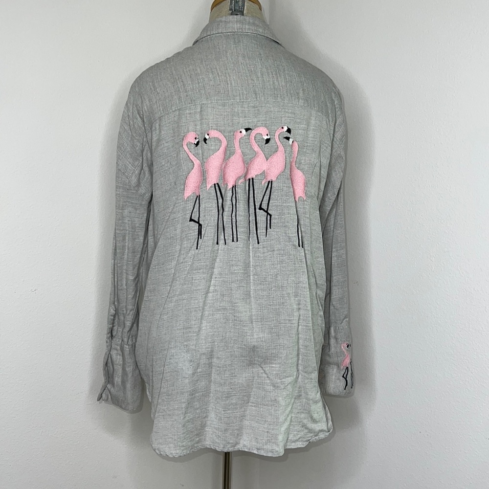 🔹 Topshop Embroidered Flamingo Button Up Blouse